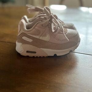 Toddler Nike Air Max Size 5